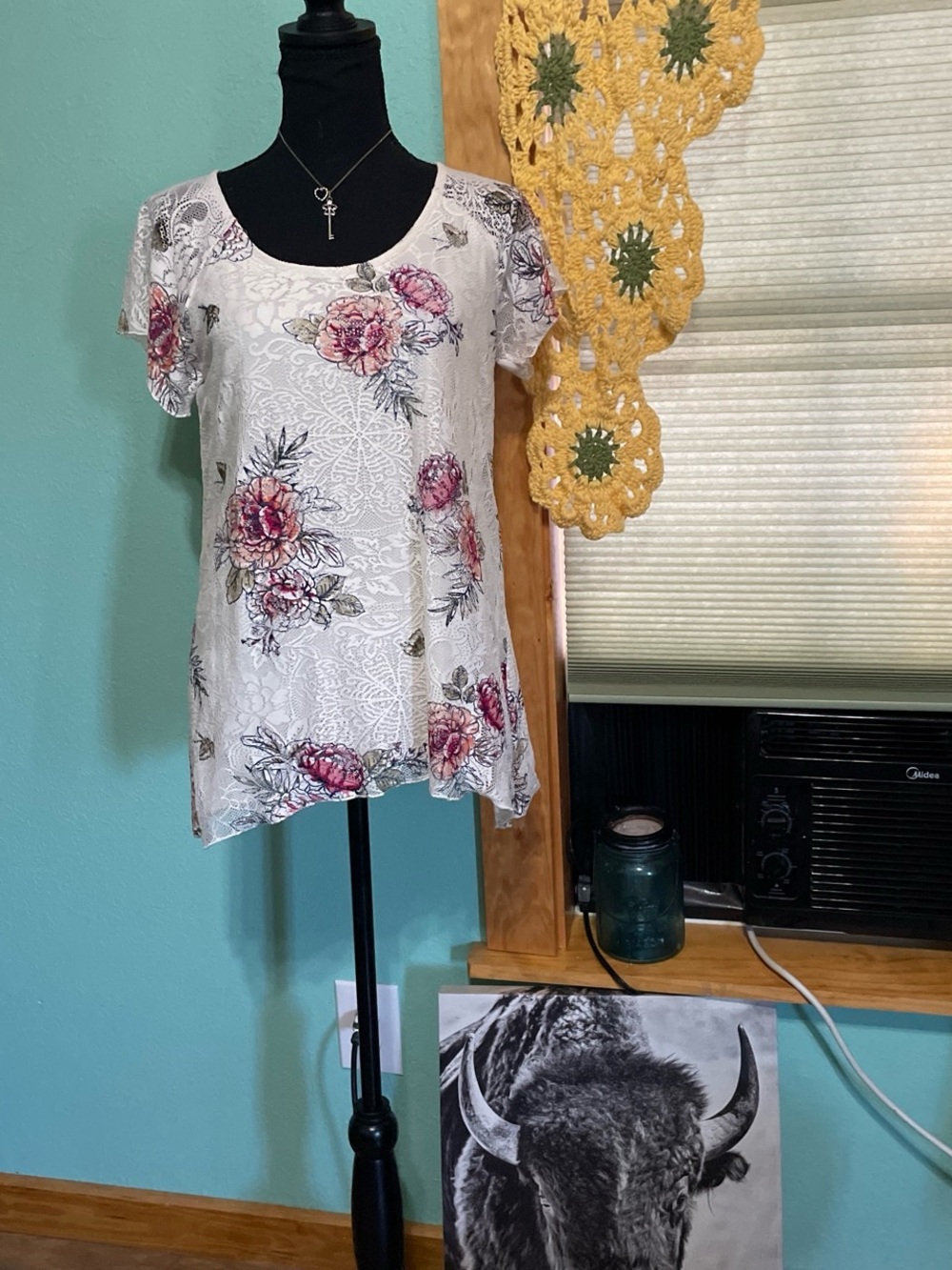 Source Unknown Cream Floral Scoop-Neck Short-Sleeve Top